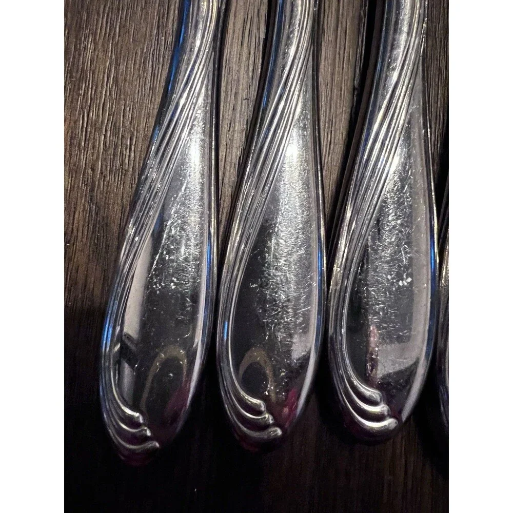 Oneida 12 knives